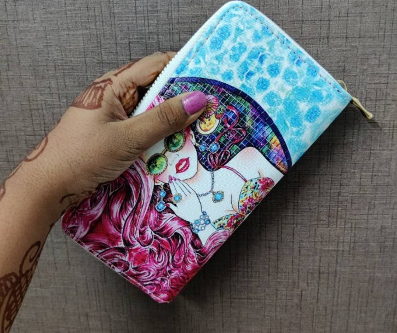 Trendy Printed Hand Clutch